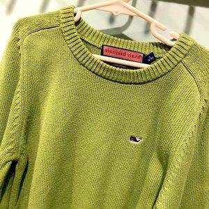 Vineyard vines boys small (8-10) green sweater! Perfect for Christmas.
